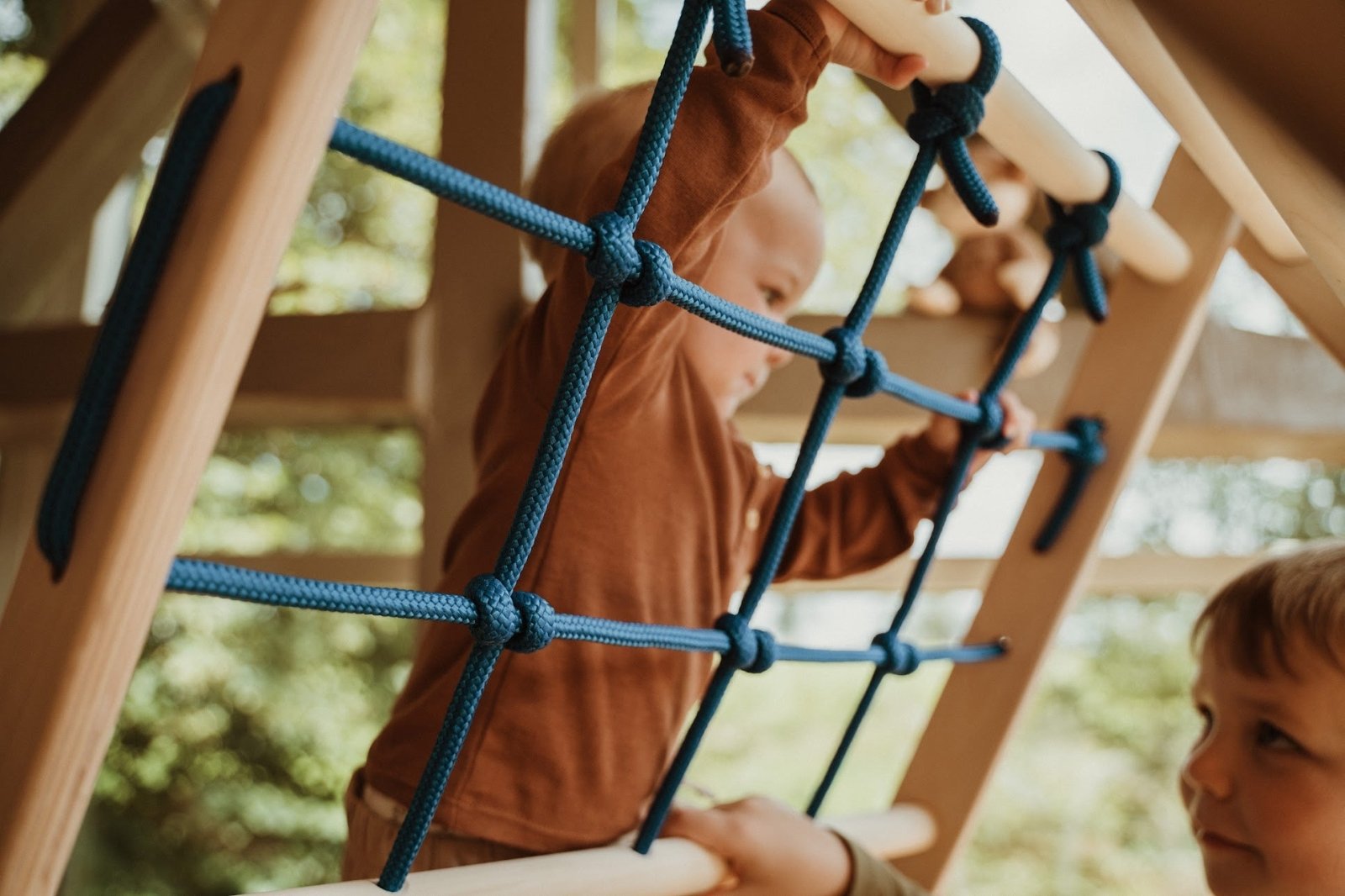 Kletterdreieck ORANG - UTAN UP | 3 - seitig | 87cm | mit Netz, Sprossen - und Kletterseite - Kletterling – einfach Kind sein