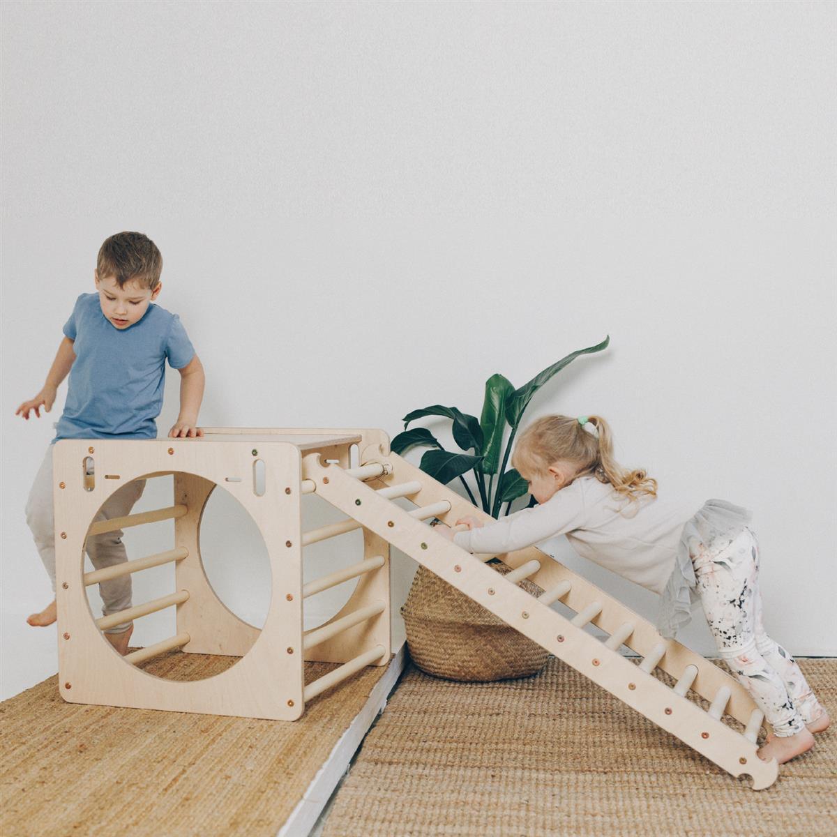 Kletter - und Rutschrampe - Kletterling – einfach Kind sein