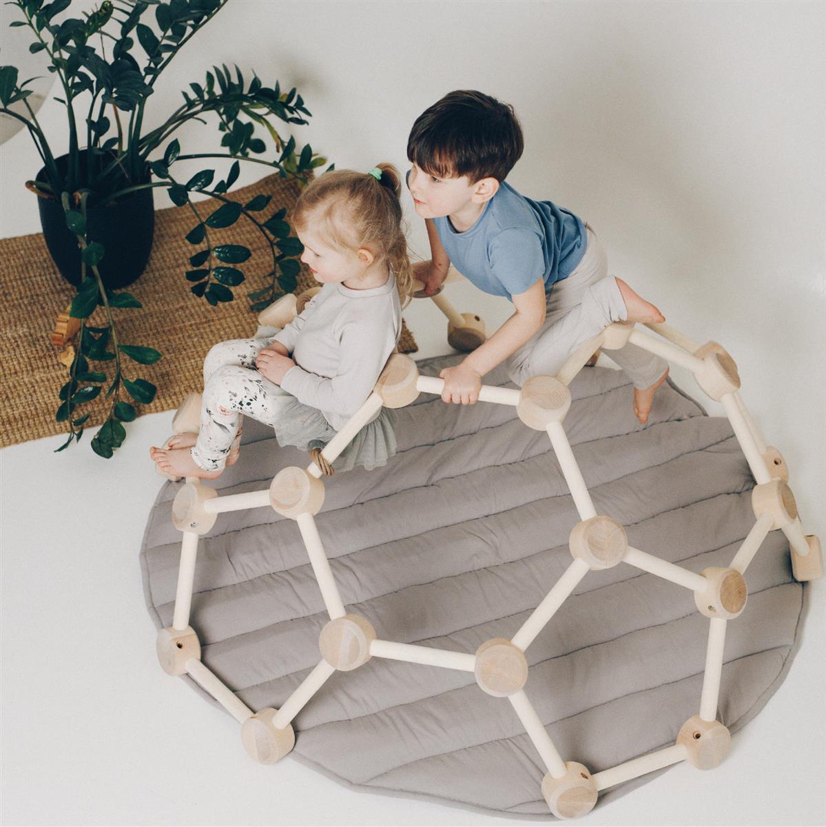 Kuschelige Spielmatte für das Klettergerüst Indoor – ein Paradies für kleine Entdecker - Kletterling – einfach Kind sein