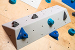 Kletterwand BK INDOOR aus 4 Teilen | 236 cm x 156 cm | inkl. 30 Griffen | 80 Loch - Kletterling – einfach Kind sein