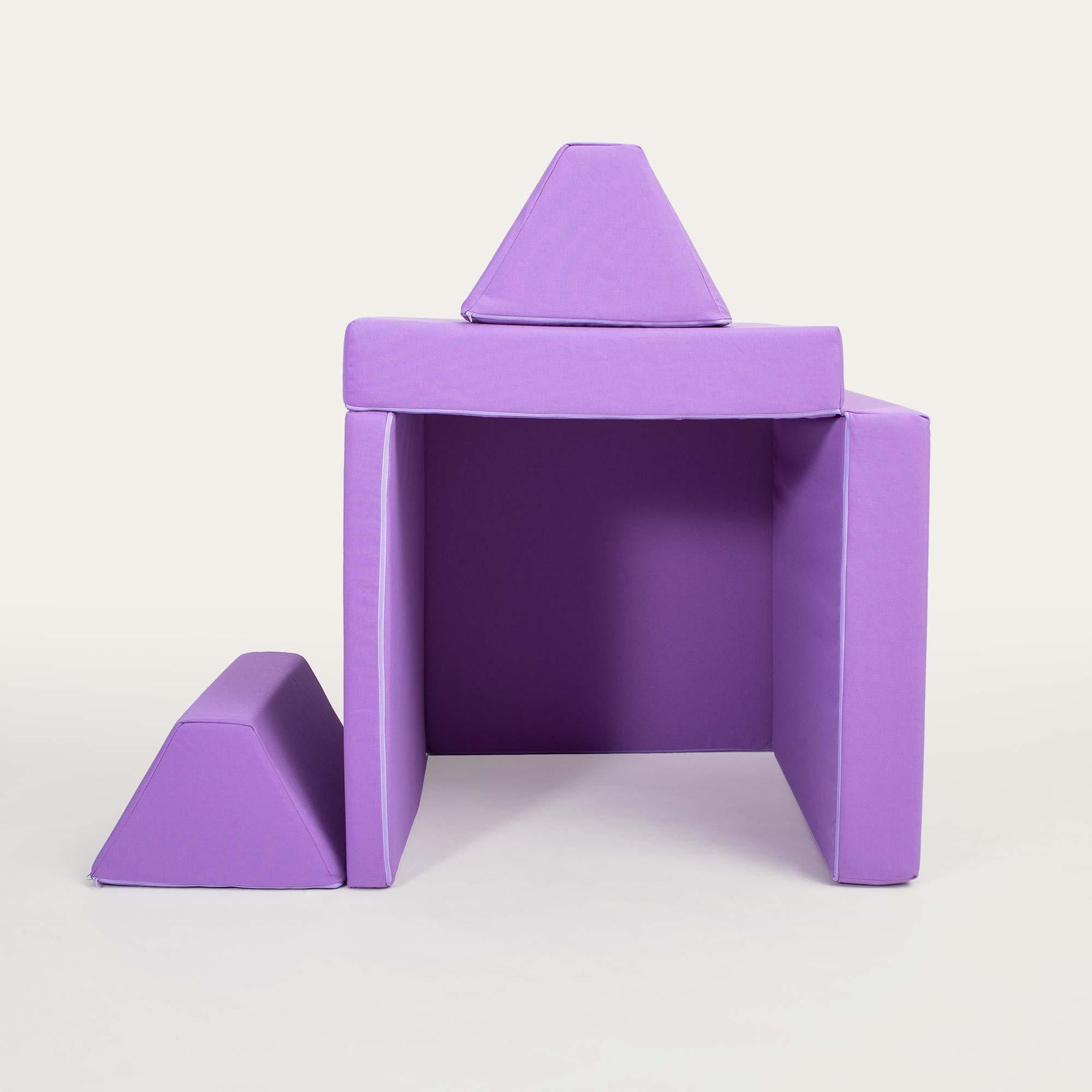 Universelles Kindersofa von monboxy in Lila - Kletterling – einfach Kind sein