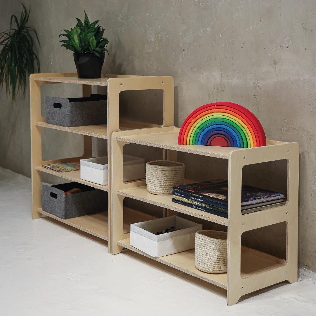 Montessori Spielzeugregal mit vier Etagen - Kletterling – einfach Kind sein